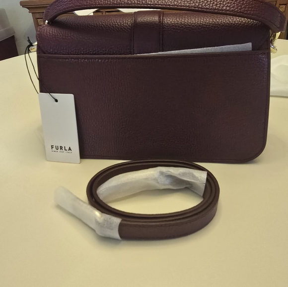 NWT Furla top handle satchel. - Picture 4 of 7
